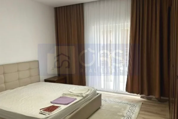 Shtepi me qera Shtepi Private ne Tirane, 3+1, Mobilimi E mobiluar, Pagesa 700  Euro.