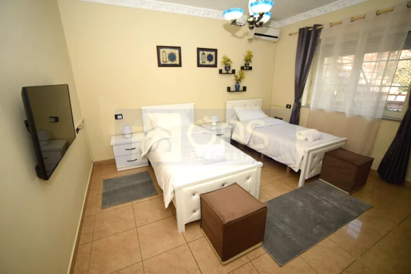 Shtepi me qera Apartament ne Tirane, 2+1, Mobilimi E mobiluar, Pagesa 65,000  Leke.