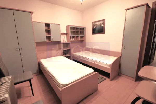 Shtepi me qera Apartament ne Tirane, 2+1, Mobilimi E mobiluar, Pagesa 90,000  Leke.