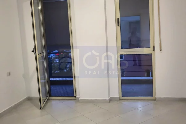 Shtepi me qera 2+1 ne Tirane - 650 Euro