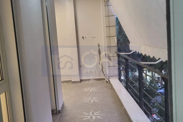 Shtepi me qera Apartament ne Tirane, 2+1, Mobilimi Pjeserisht e mobiluar, Pagesa 650  Euro.