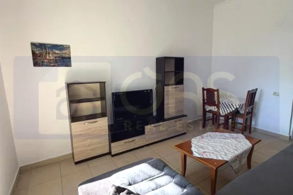 Shtepi me qera Apartament ne Tirane, 1+1, Mobilimi E mobiluar, Pagesa 40,000  Leke.