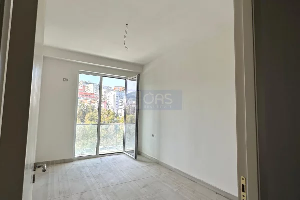Shtepi ne shitje Apartament ne Tirane, 2+1, Mobilimi Bosh, pa mobiluar, Pagesa 238,000  Euro.