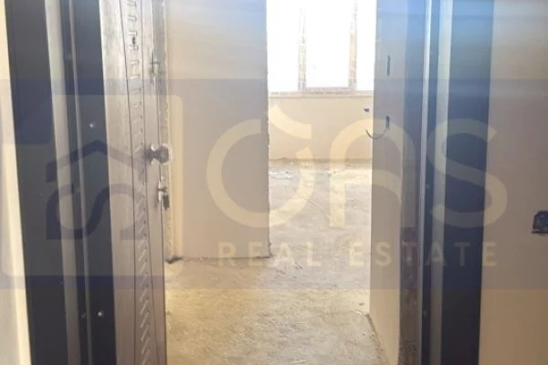 Shtepi ne shitje Apartament ne Tirane, 2+1, Mobilimi Bosh, pa mobiluar, Pagesa 120,000  Euro.