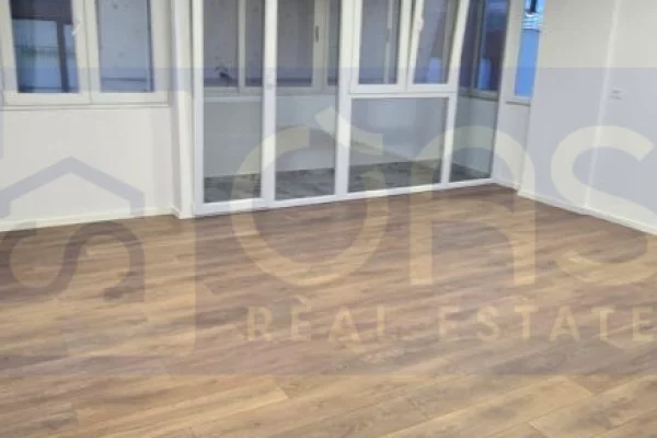 Shtepi ne shitje Apartament ne Tirane, 2+1, Mobilimi Pjeserisht e mobiluar, Pagesa 218,000  Euro.