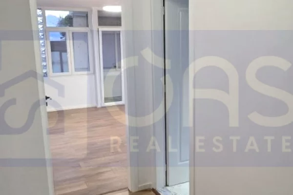 Shtepi ne shitje Apartament ne Tirane, 2+1, Mobilimi Pjeserisht e mobiluar, Pagesa 218,000  Euro.