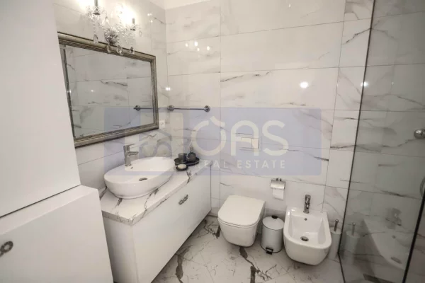 Shtepi ne shitje Apartament ne Tirane, 1+1, Mobilimi E mobiluar, Pagesa 225,000  Euro.