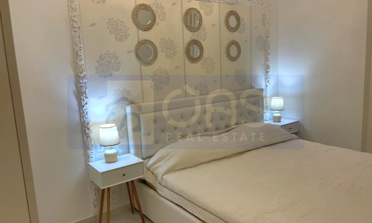 Shtepi ne shitje Apartament ne Tirane, 1+1, Mobilimi E mobiluar, Pagesa 225,000  Euro.