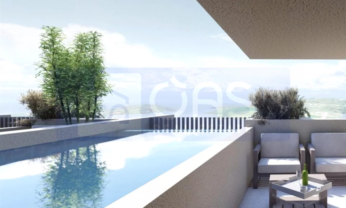 Shtepi ne shitje Duplex(shtepi me 2 kate) ne Tirane, 3+1, Mobilimi Bosh, pa mobiluar, Pagesa 390,000  Euro.