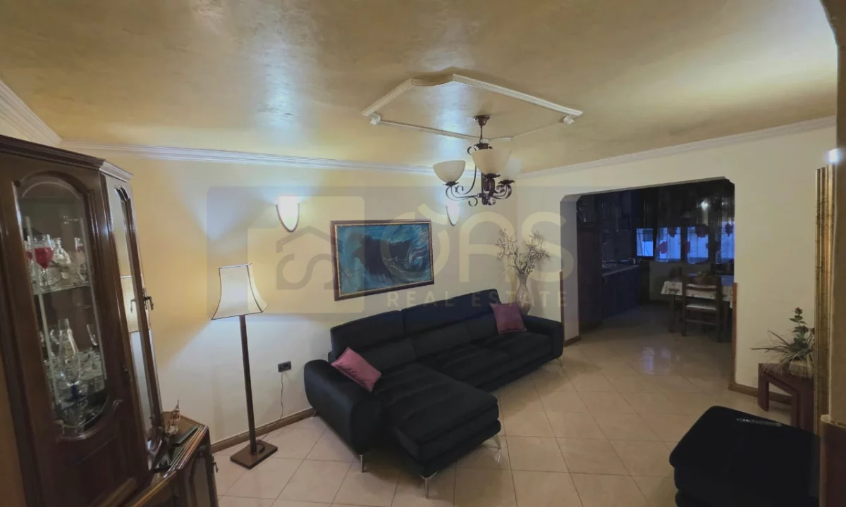 Shtepi ne shitje Apartament ne Tirane, 3+1, Mobilimi E mobiluar, Pagesa 225,000  Euro.