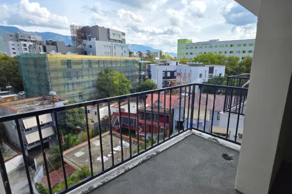 Appartamento in vendita a Tirana 1+1, Vuoto