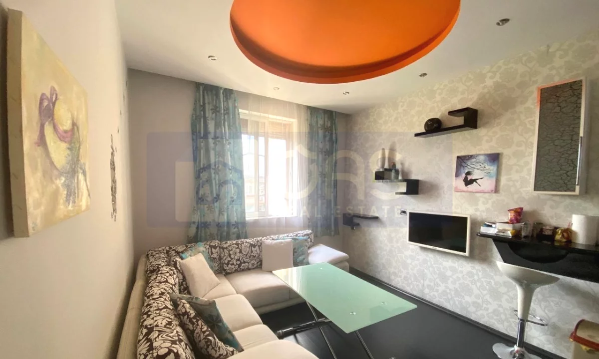 Shtepi me qera Apartament ne Tirane, 1+1, Mobilimi E mobiluar, Pagesa 500  Euro.