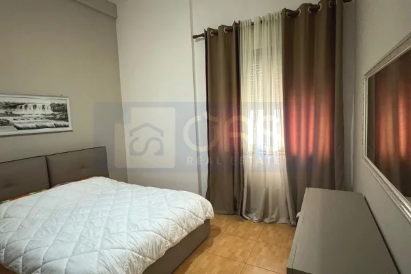 Shtepi me qera Apartament ne Tirane, 1+1, Mobilimi E mobiluar, Pagesa 550  Euro.