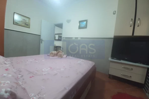 Shtepi me qera Apartament ne Tirane, 1+1, Mobilimi E mobiluar, Pagesa 450  Euro.