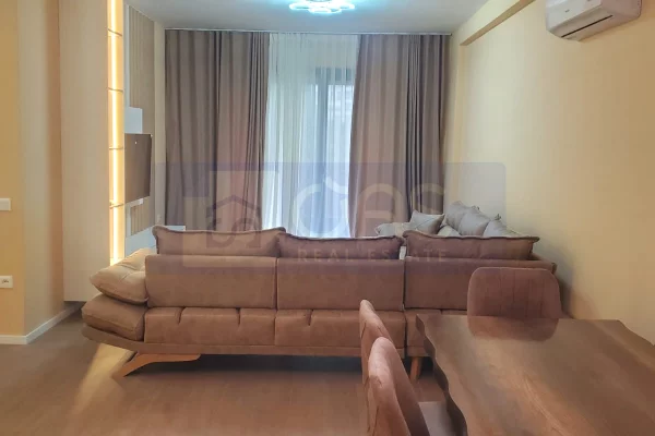 Shtepi me qera Apartament ne Tirane, 2+1, Mobilimi E mobiluar, Pagesa 1,300  Euro.