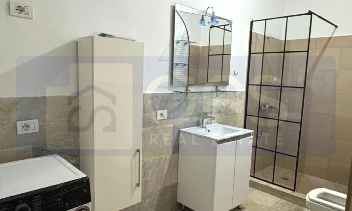 Shtepi me qera Apartament ne Tirane, 2+1, Mobilimi E mobiluar, Pagesa 700  Euro.