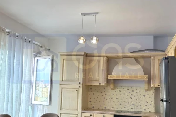 Shtepi me qera Apartament ne Tirane, 2+1, Mobilimi E mobiluar, Pagesa 700  Euro.