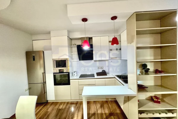 Shtepi me qera Apartament ne Tirane, 1+1, Mobilimi E mobiluar, Pagesa 700  Euro.