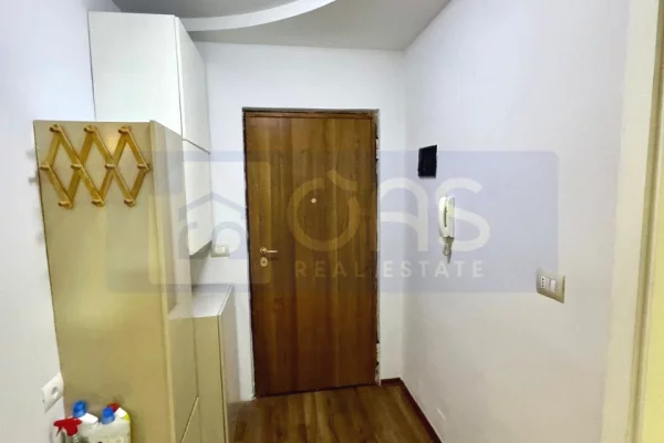 Shtepi me qera Apartament ne Tirane, 1+1, Mobilimi E mobiluar, Pagesa 700  Euro.