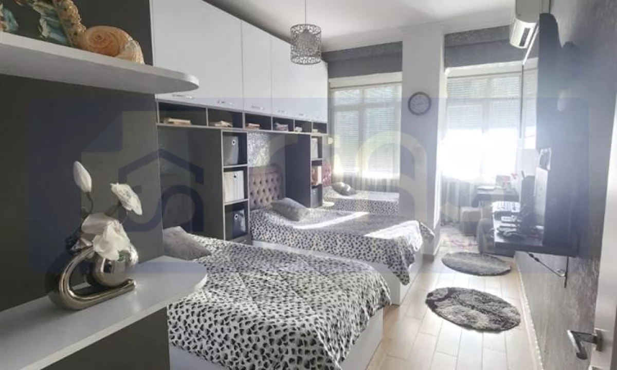 Shtepi me qera Apartament ne Tirane, 2+1, Mobilimi E mobiluar, Pagesa 450  Euro.