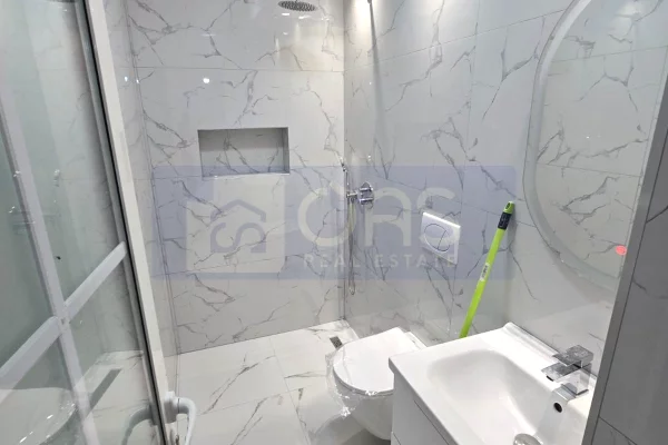 Shtepi ne shitje Apartament ne Tirane, 2+1, Mobilimi Bosh, pa mobiluar, Pagesa 128,000  Euro.