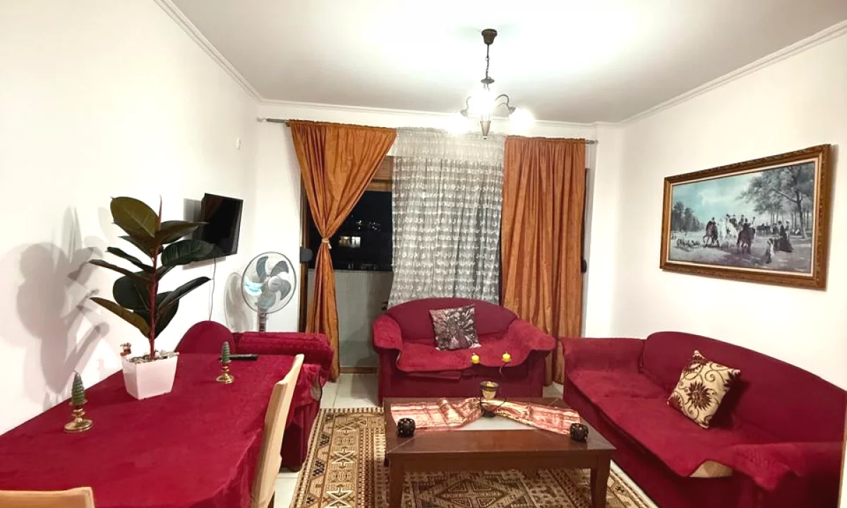 Shtepi me qera Apartament ne Tirane, 2+1, Mobilimi E mobiluar, Pagesa 550  Euro.