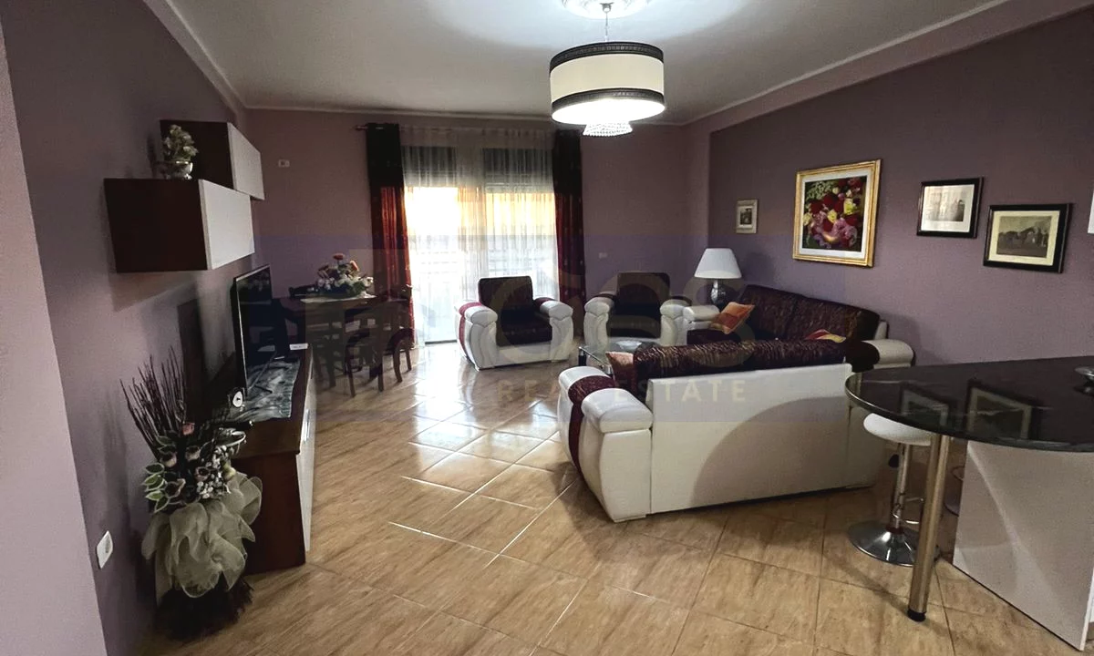 Shtepi me qera Apartament ne Tirane, 2+1, Mobilimi E mobiluar, Pagesa 550  Euro.