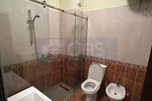 Shtepi me qera Apartament ne Tirane, 2+1, Mobilimi E mobiluar, Pagesa 550  Euro.