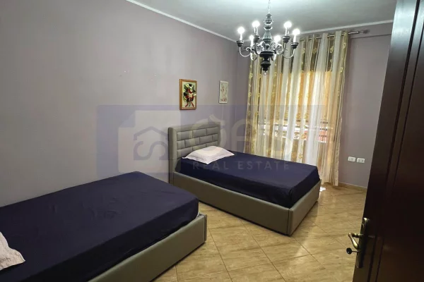 Shtepi me qera Apartament ne Tirane, 2+1, Mobilimi E mobiluar, Pagesa 550  Euro.