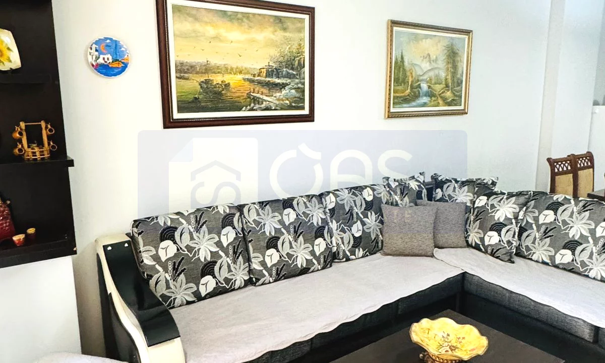 Shtepi me qera Apartament ne Tirane, 2+1, Mobilimi E mobiluar, Pagesa 550  Euro.