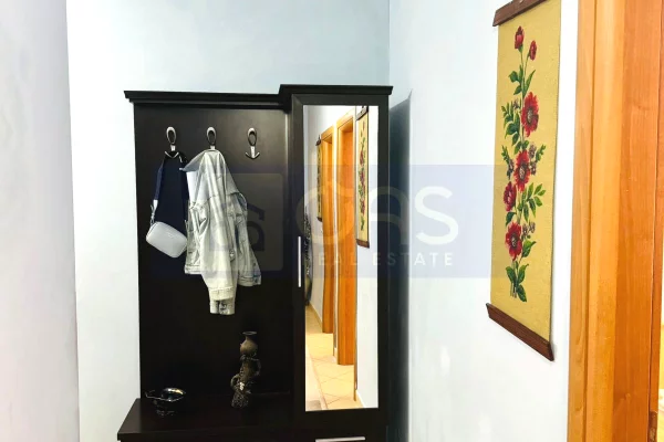 Shtepi me qera Apartament ne Tirane, 2+1, Mobilimi E mobiluar, Pagesa 550  Euro.