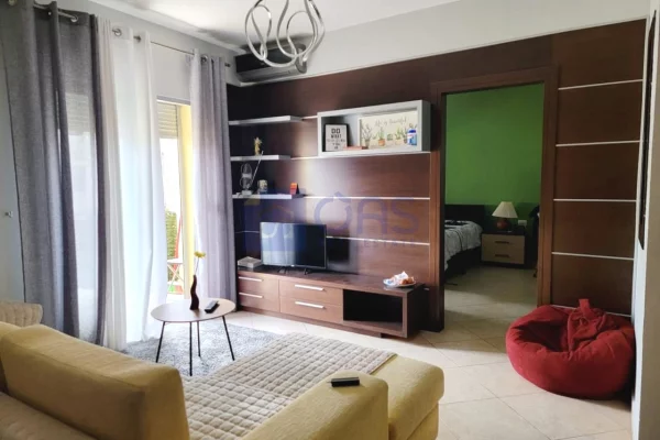 Appartamento in affitto a Tirana 1+1, Arredato
