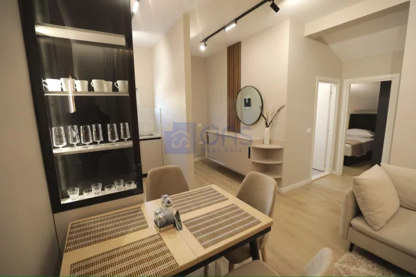 Shtepi me qera 2+1 ne Tirane - 68,000 Leke