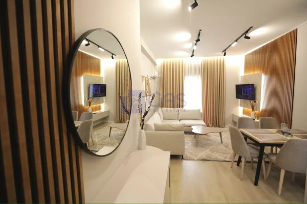 Shtepi me qera Apartament ne Tirane, 2+1, Mobilimi E mobiluar, Pagesa 68,000  Leke.