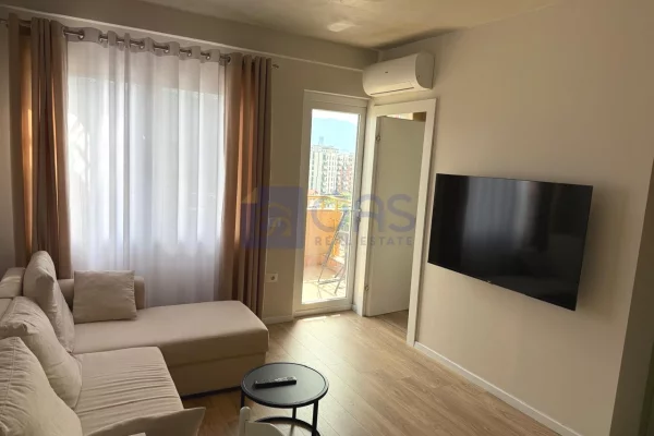 Shtepi me qera Apartament ne Tirane, 1+1, Mobilimi E mobiluar, Pagesa 550  Euro.