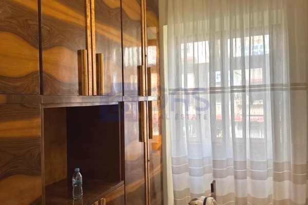 Shtepi me qera Apartament ne Tirane, 1+1, Mobilimi E mobiluar, Pagesa 50,000  Leke.