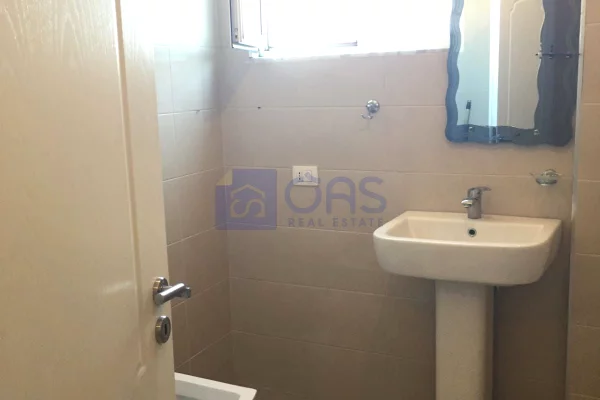 House for Rent 1+1 in Tirana - 40,000 Leke