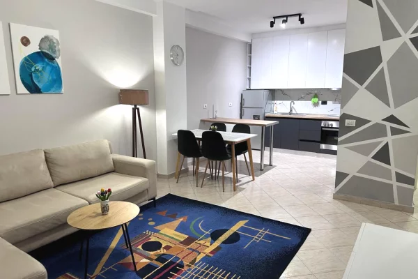 Shtepi me qera 1+1 ne Tirane - 55,000 Leke