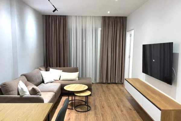 Shtepi me qera Apartament ne Tirane, 1+1, Mobilimi E mobiluar, Pagesa 60,000  Leke.