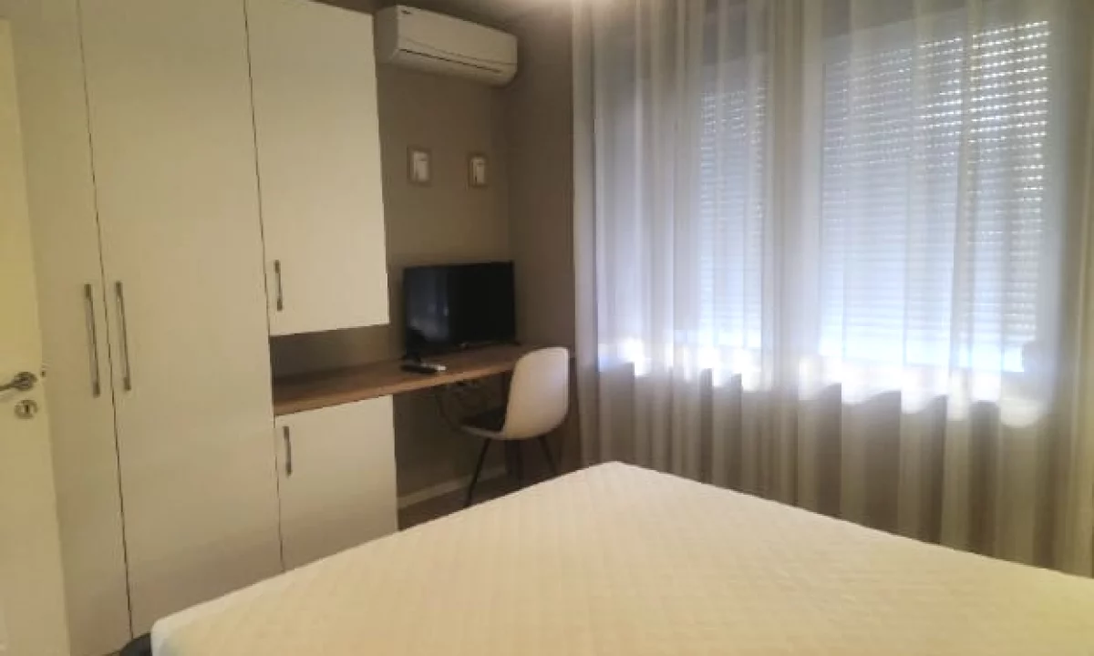 Shtepi me qera Apartament ne Tirane, 1+1, Mobilimi E mobiluar, Pagesa 65,000  Leke.