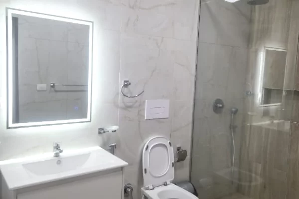 Shtepi me qera Apartament ne Tirane, 1+1, Mobilimi E mobiluar, Pagesa 65,000  Leke.