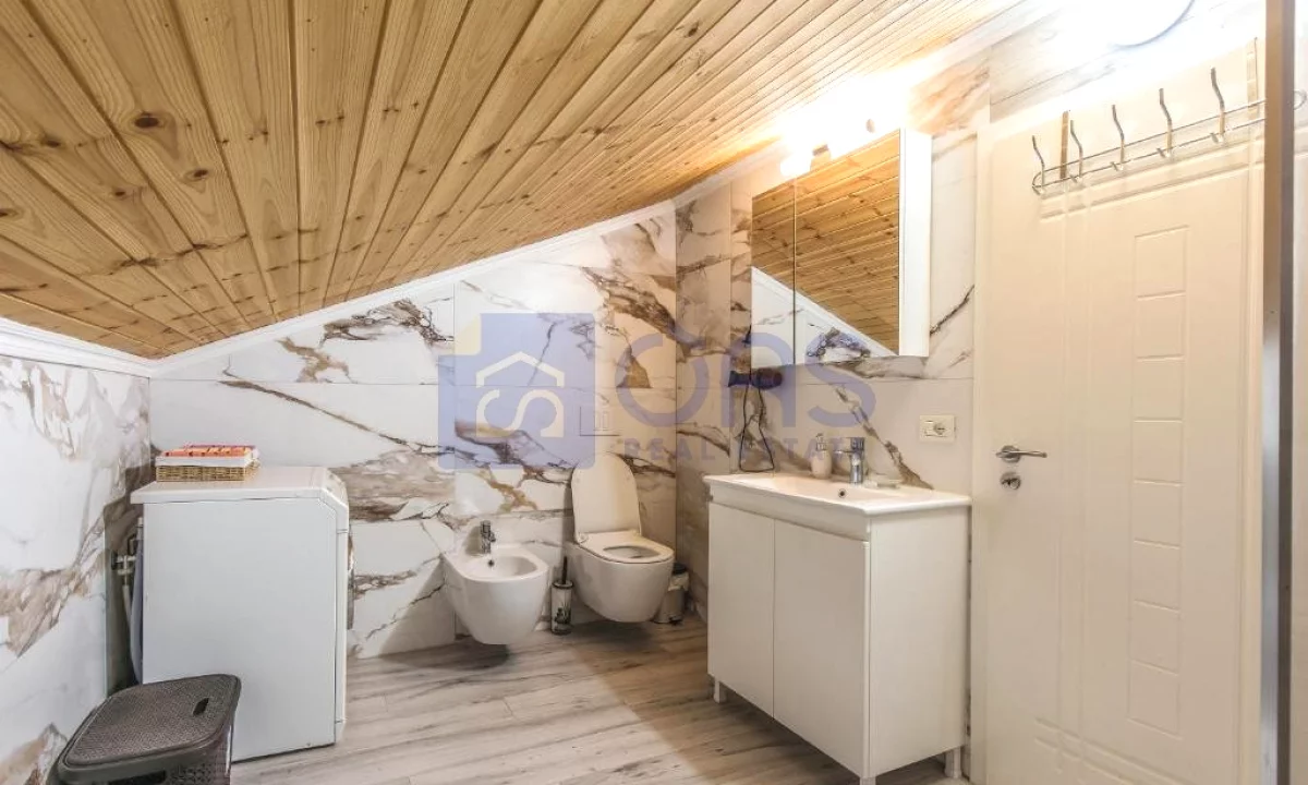 Shtepi me qera Apartament ne Tirane, 2+1, Mobilimi E mobiluar, Pagesa 60,000  Leke.