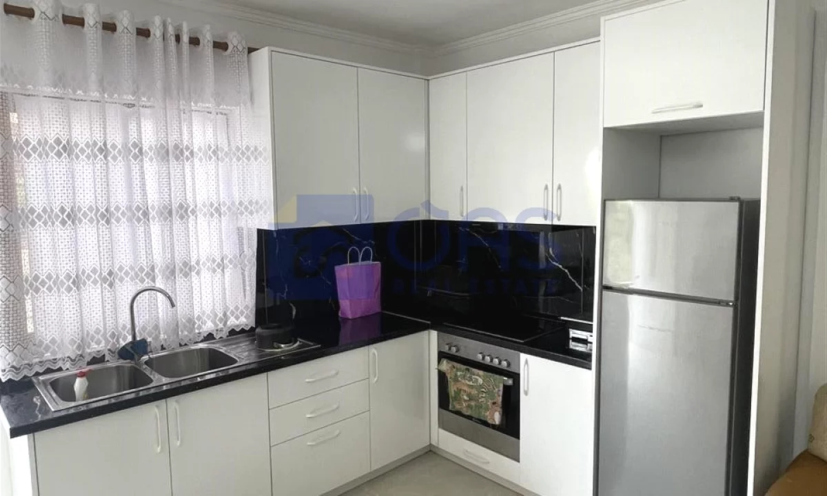 Shtepi me qera Apartament ne Tirane, 1+1, Mobilimi E mobiluar, Pagesa 35,000  Leke.