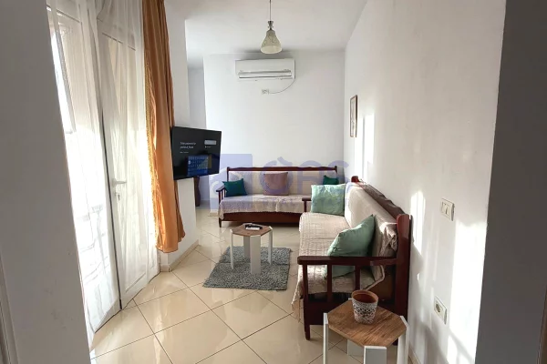 Shtepi me qera Apartament ne Tirane, 1+1, Mobilimi E mobiluar, Pagesa 40,000  Leke.