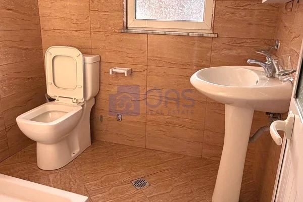 Shtepi me qera Apartament ne Tirane, 1+1, Mobilimi E mobiluar, Pagesa 40,000  Leke.