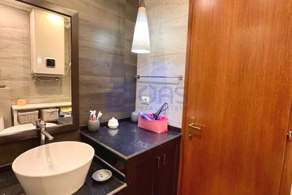 Shtepi me qera Apartament ne Tirane, 2+1, Mobilimi E mobiluar, Pagesa 75,000  Leke.