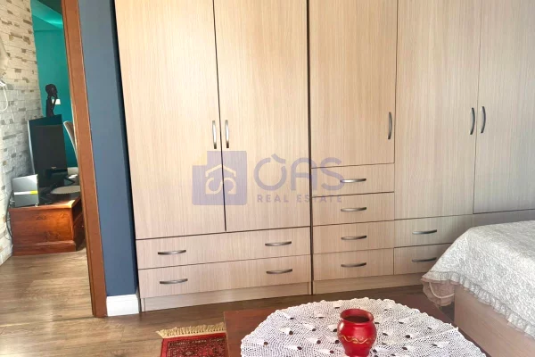 Shtepi me qera Apartament ne Tirane, 2+1, Mobilimi E mobiluar, Pagesa 75,000  Leke.