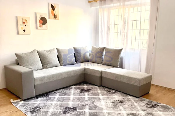 Shtepi me qera Apartament ne Tirane, 1+1, Mobilimi E mobiluar, Pagesa 50,000  Leke.