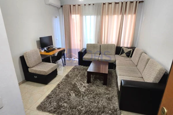 Shtepi me qera 1+1 ne Tirane - 450 Euro