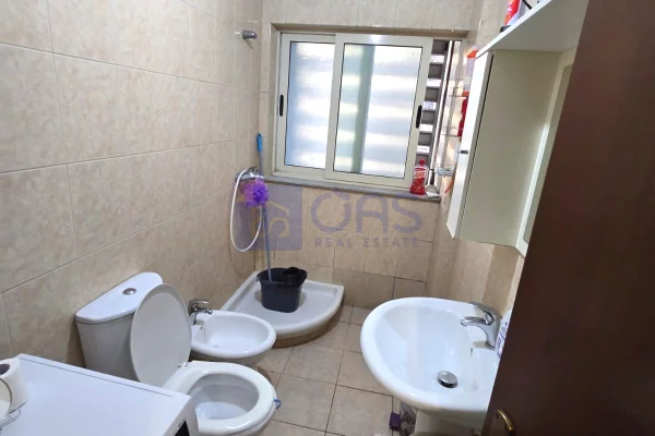 Shtepi me qera Apartament ne Tirane, 1+1, Mobilimi E mobiluar, Pagesa 450  Euro.